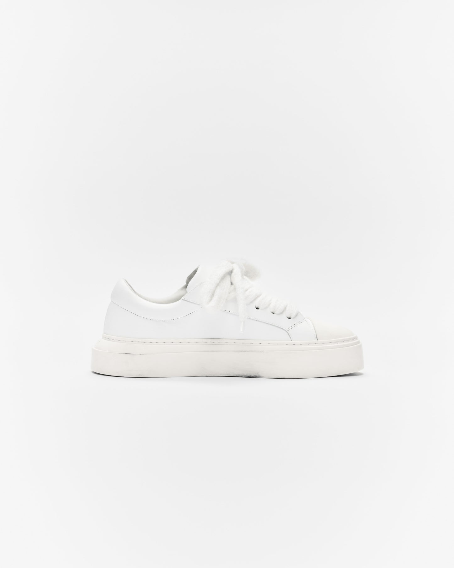 THE WILSON COURT SNEAKER