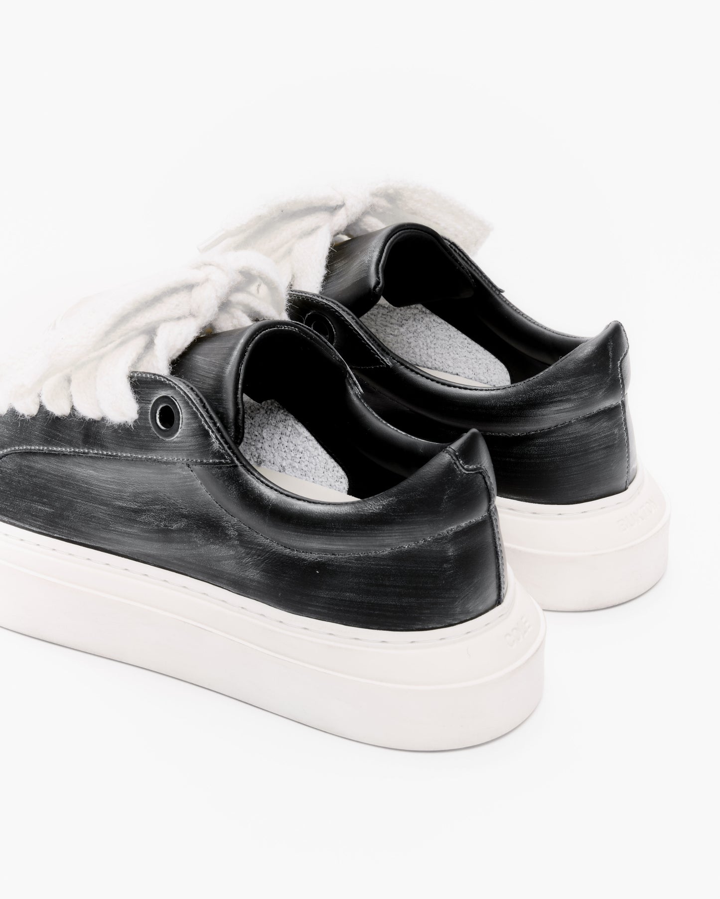 THE WILSON COURT SNEAKER