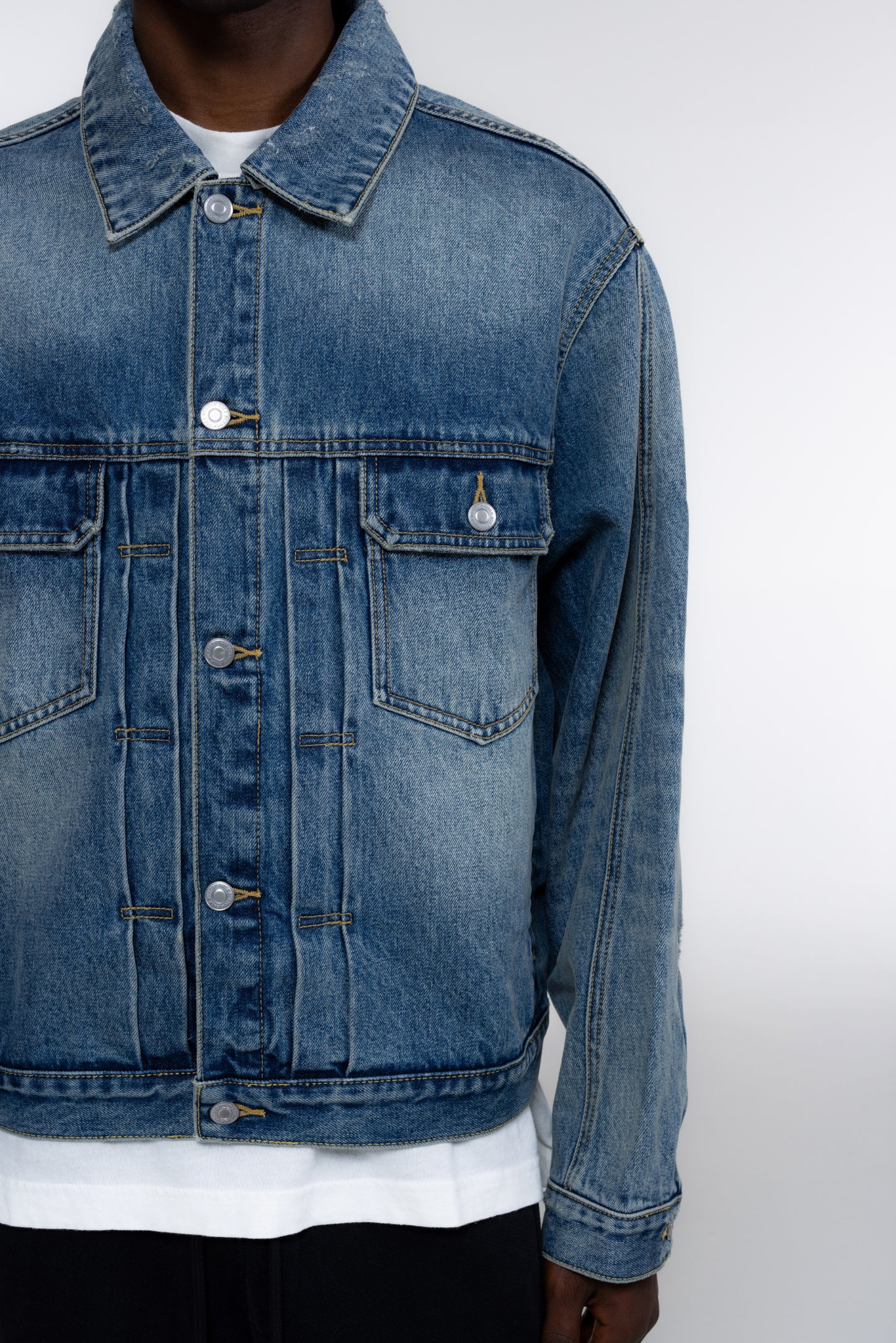 PLEATED DENIM JACKET