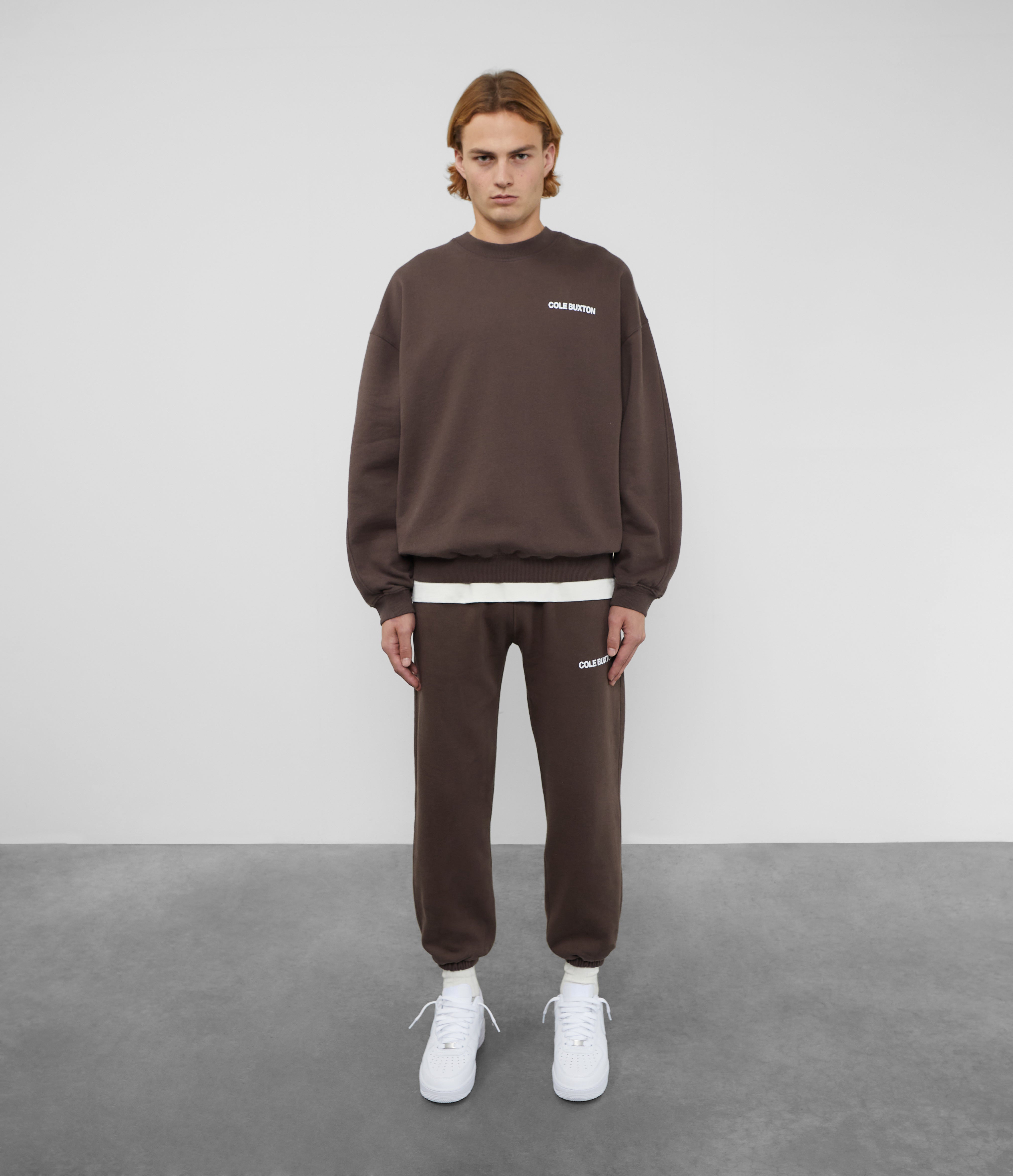 Brown sweatshirt and sweatpants deals