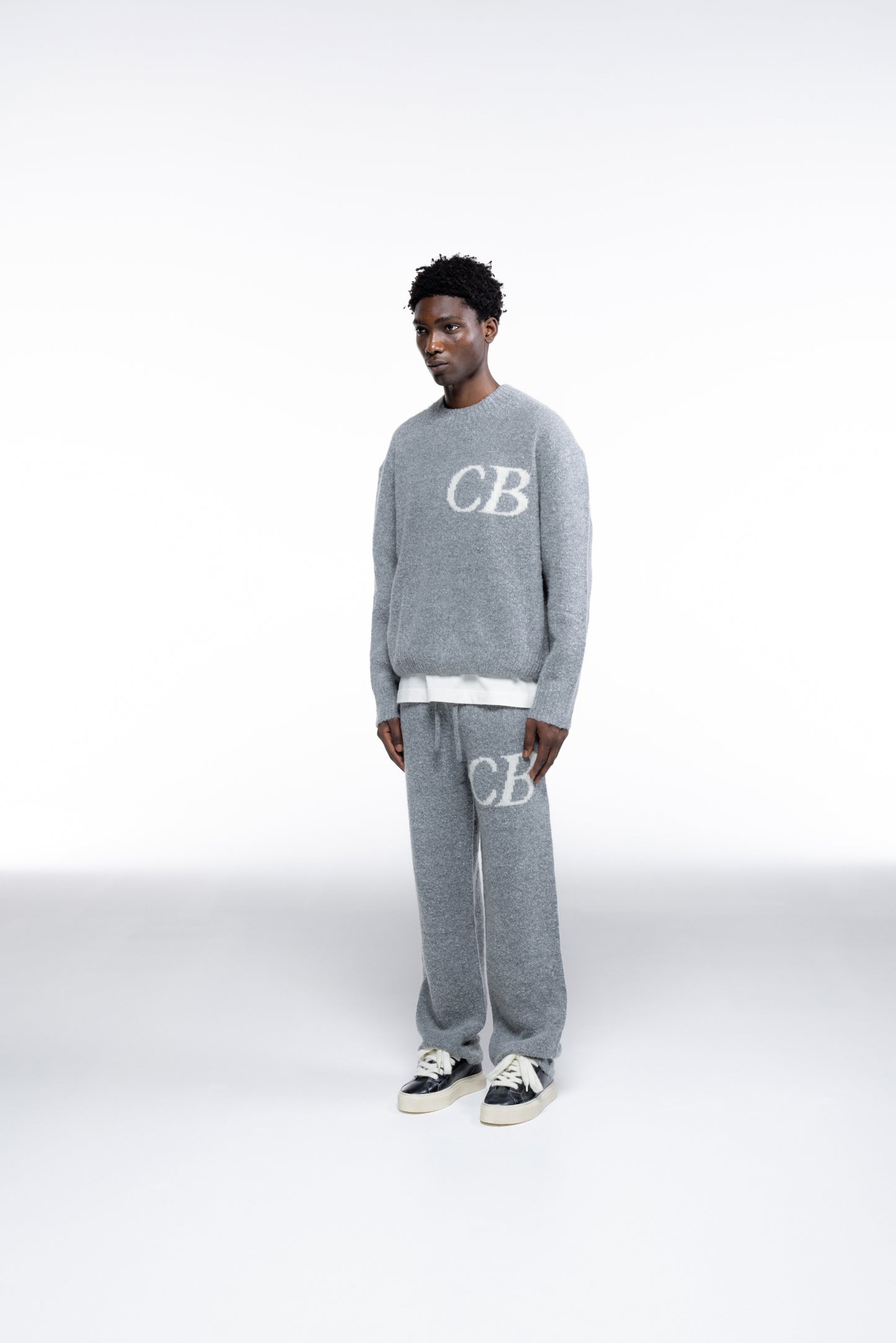 CB LOGO KNIT SWEATER